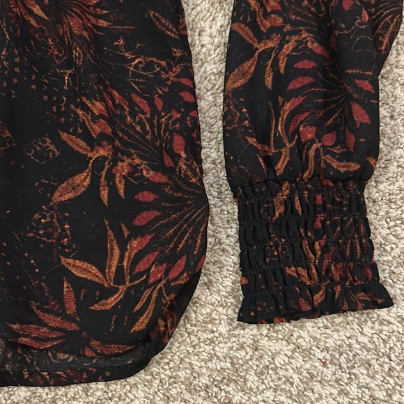 HM Mock Neck Blouse - Picture 3 of 5